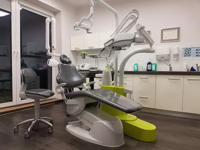 JMC Stomatologia Łódź | Licówki, Implanty, Dentysta